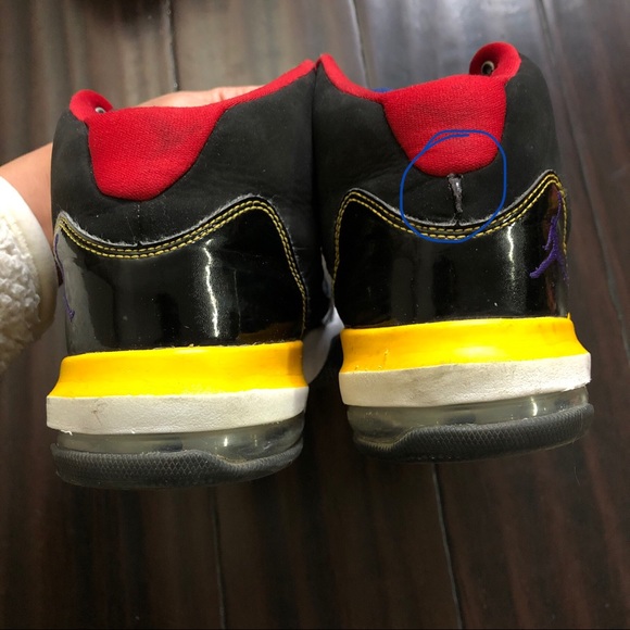 Nike Air Jordan Max Aura Basketball Shoes - Picture 7 of 16